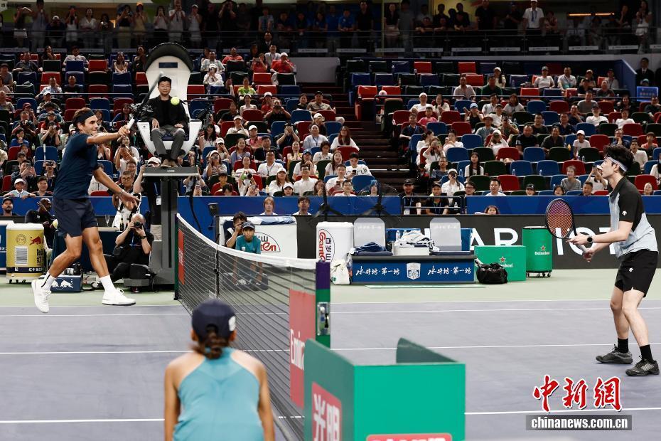 AJ, 日晚 AJ, 日晚