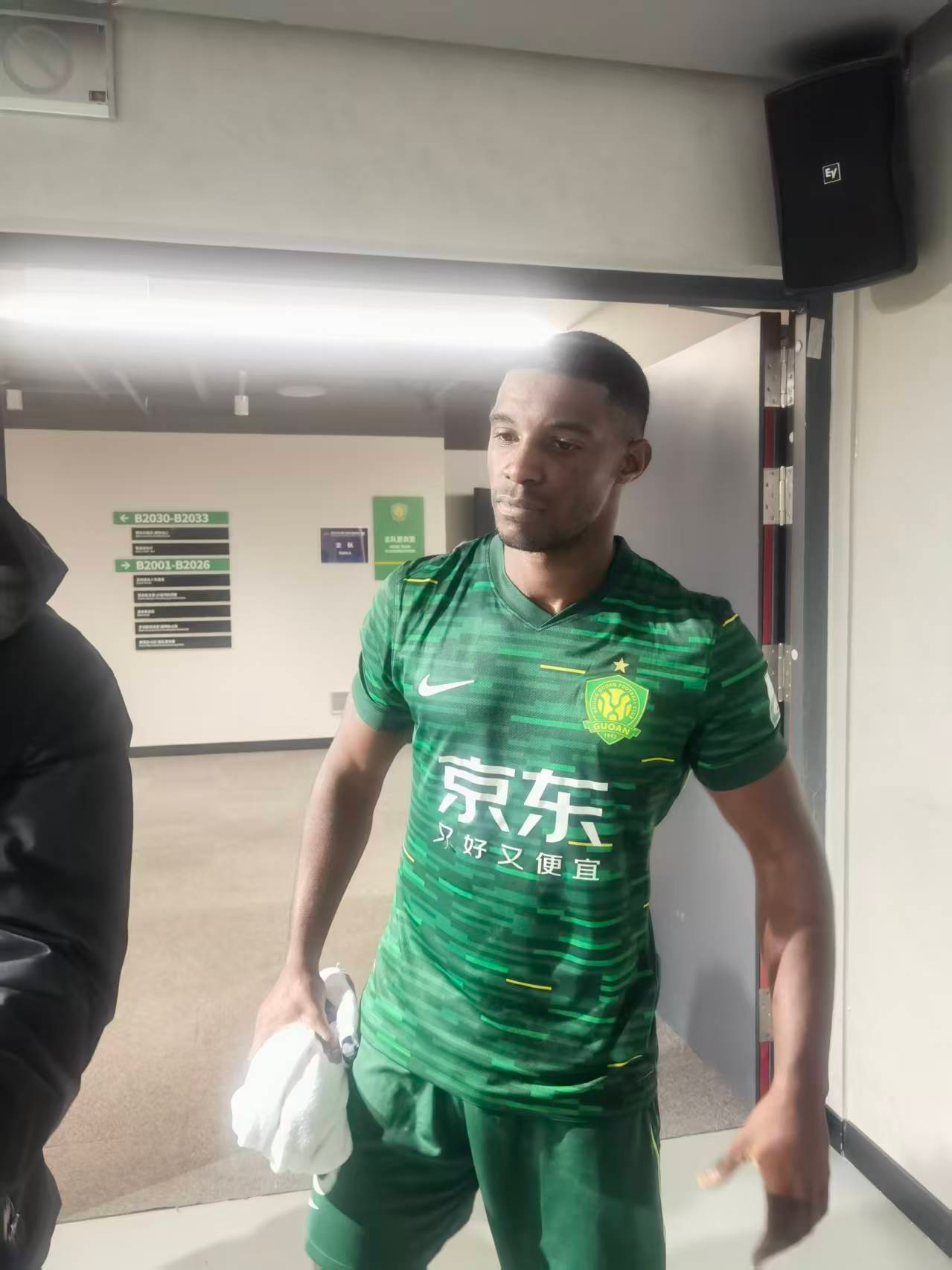 在短期内有, 换速率 在短期内有, 换速率