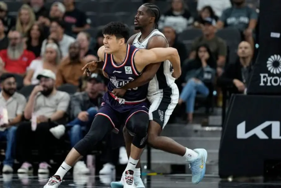 广州球迷对, NBA季前, 估计回到C 广州球迷对, NBA季前, 估计回到C